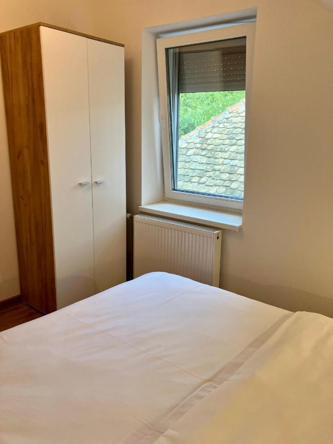 Petlov Salas Rooms Novi Sad Exterior foto